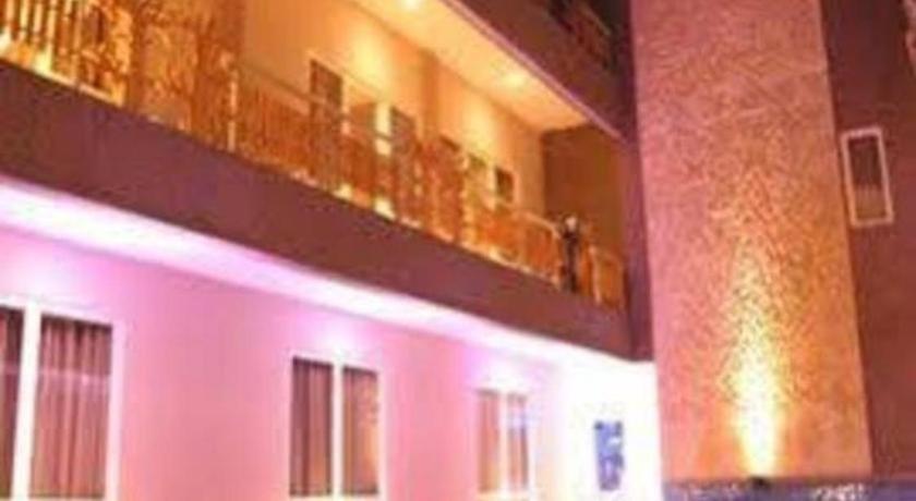 The Rivavi Legian Hotel Exterior photo