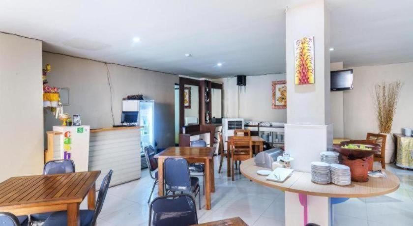 The Rivavi Legian Hotel Exterior photo